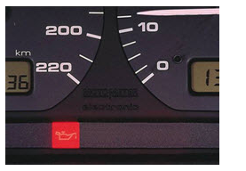 行车中,如图所示的报警灯常亮表示___。（) A:冷却系出现故障 B:机油压力不正常 C:行车中,如