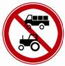 图中标志的含义是__________。 A. 禁止拖车B. 禁止非机动车驶入C. 禁止某两种车驶入D