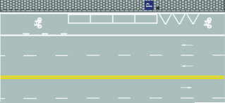 这种白色矩形标线框含义是什么？ A. 出租车专用上下客停车位B. 平行式停车位C. 倾斜式停车位D.