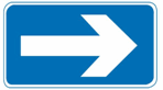 这个标志是何含义？ A. 向左单行路B. 向右单行路C. 直行单行路D. 右转让行这个标志是何含义？