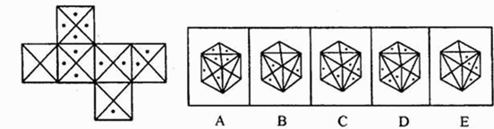 （三）在右面的五个备选图形中，只有一个是由左边的纸板折叠而成。你需要选择出正确的一个。 44.（三）