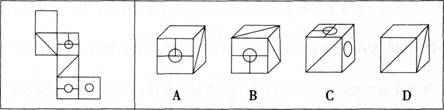 左边给定的是纸盒外表面的展开图．右边哪一项能由它折叠而成？ A.B.C.左边给定的是纸盒外表面的展开
