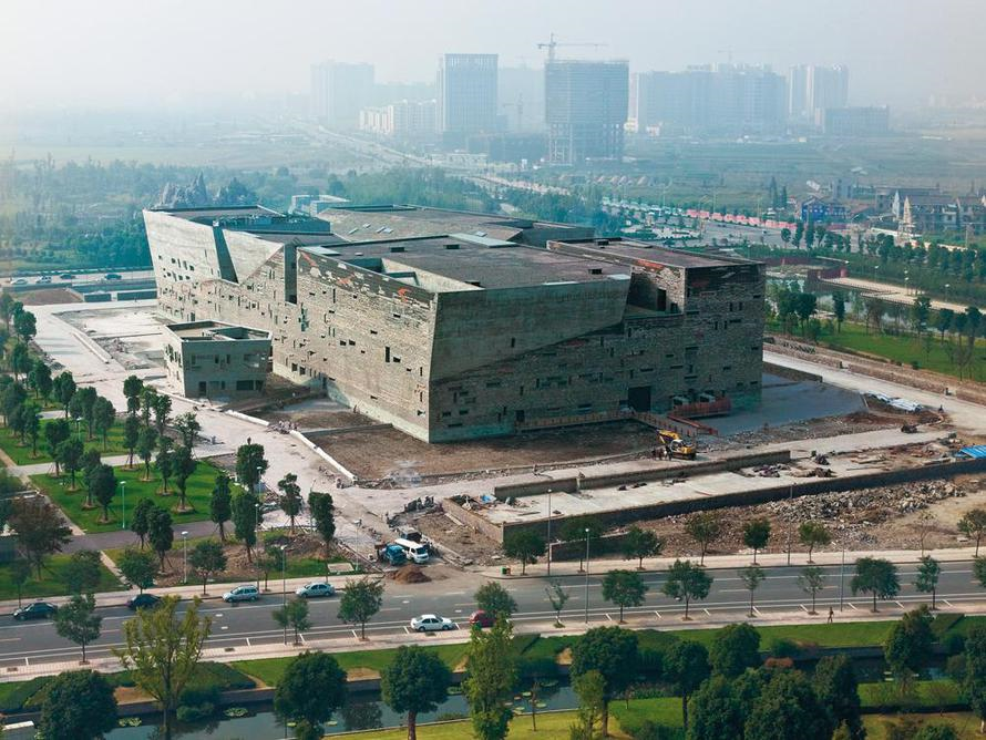 [图] 2012年中国建筑师王澍获得有建筑界诺贝尔奖之称... 2012年中国建筑师王澍获得有建筑界