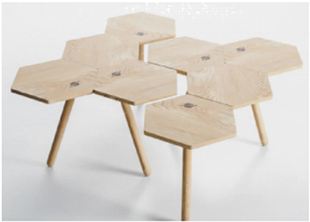 如图所示是小明家的桌子，两张依靠在一起就是一张大桌子，桌面采用六边形拼合设计，造型新颖，木质材料更使
